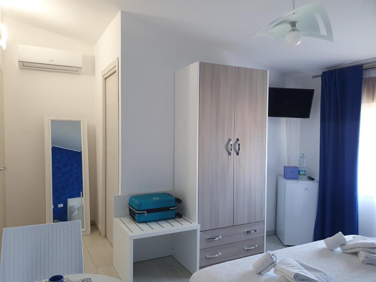 Blue Velvet Rooms Tortoli Exterior photo